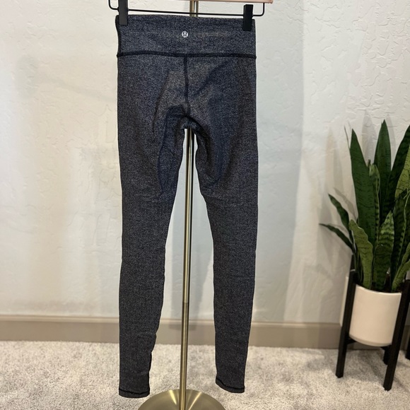 Lululemon Wunder Under | Size 2 | Herringbone | Mid Rise | Brushed | Cozy - Picture 3 of 5